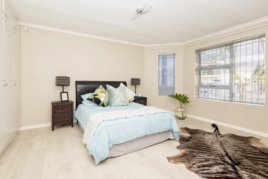 4 Bedroom Property for Sale in Sonstraal Heights Western Cape